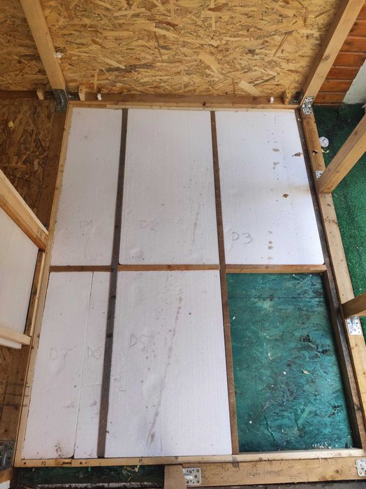 Căsuța din lemn pentru copii