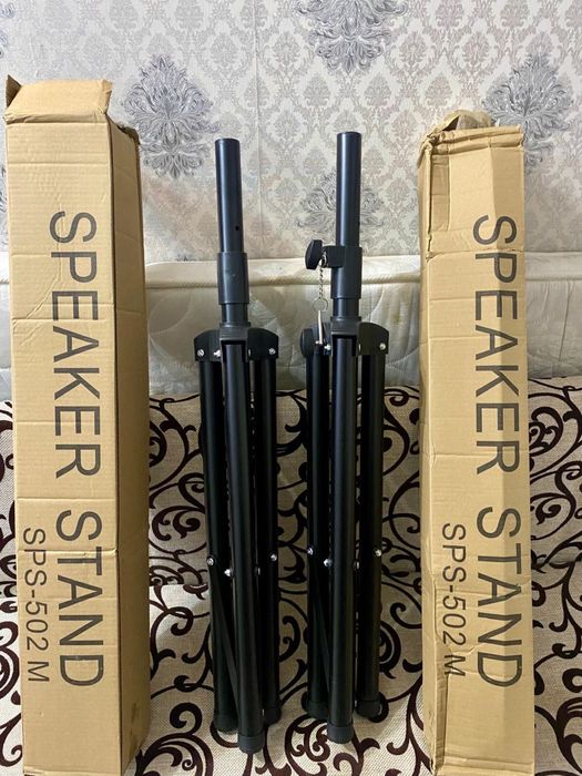 Стойки для колонок , новые