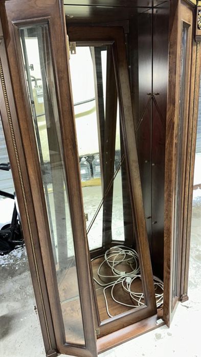 Продам шкаф за хорошую цену