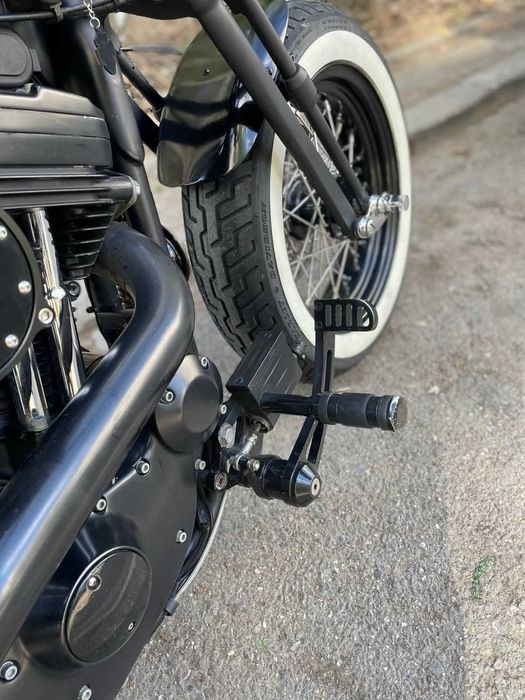 Harley Davidson 883 Springer Custom Bobber
