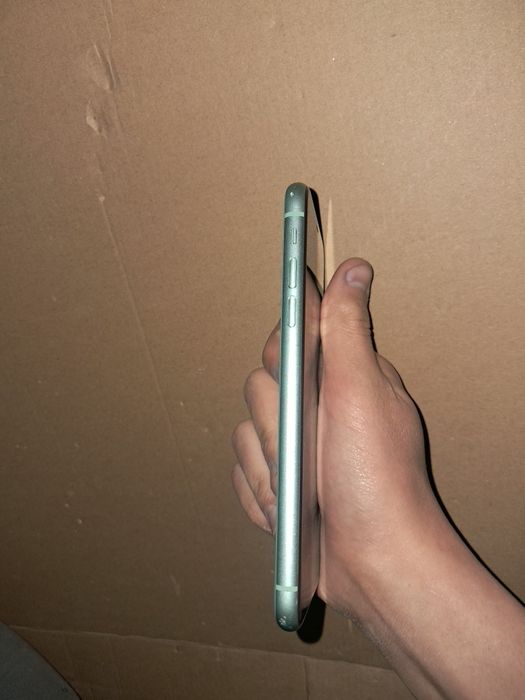 Айфон 11 128гб..