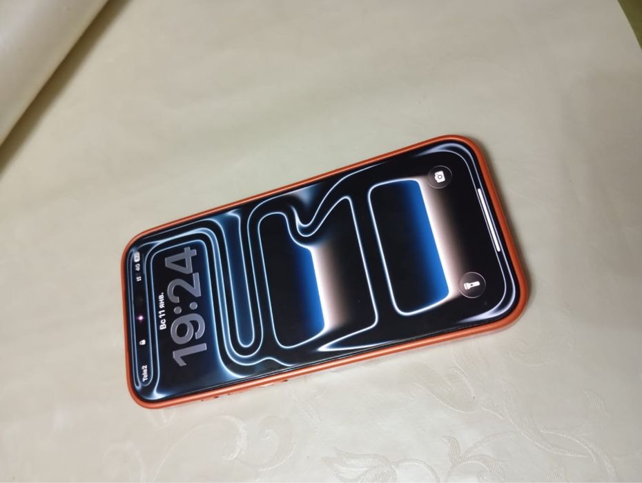 Iphone 17pro max чехол