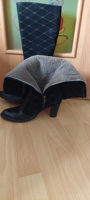 Зимние сапоги на меху.