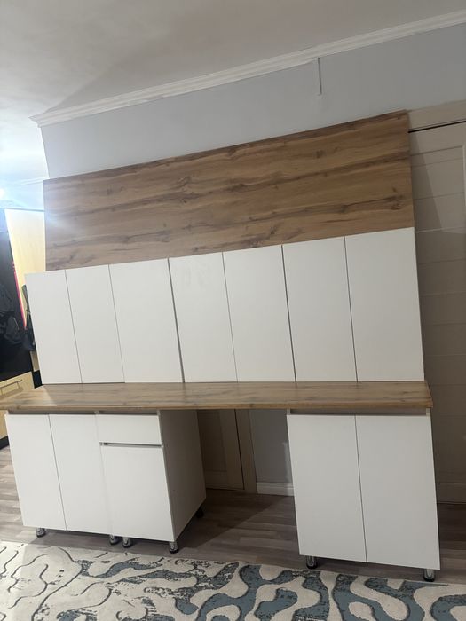 Продам кухонный гарнитур новый