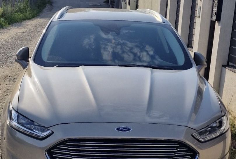 Vand capota motor Ford Mondeo mk5 culoare maro / impecabila