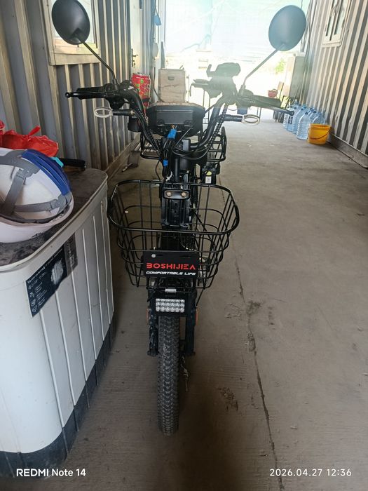 Monstr skuter posiya
