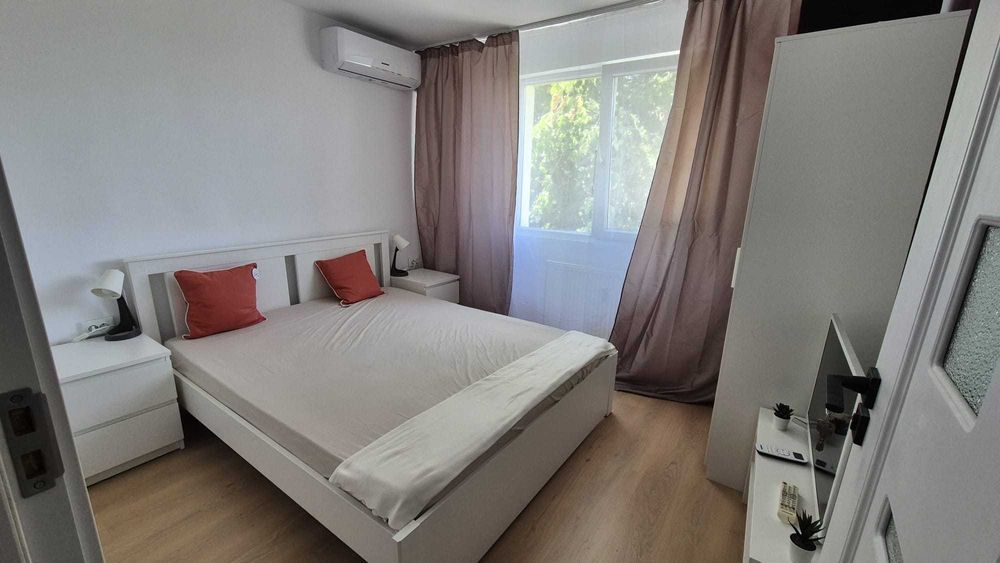 Închiriez apartament decomandat cu 2 camere, în zona Tei din București