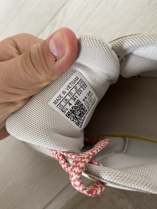 Кроссовки Adidas
