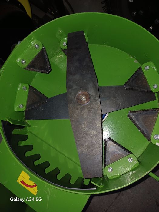 Кормоизмельчитель