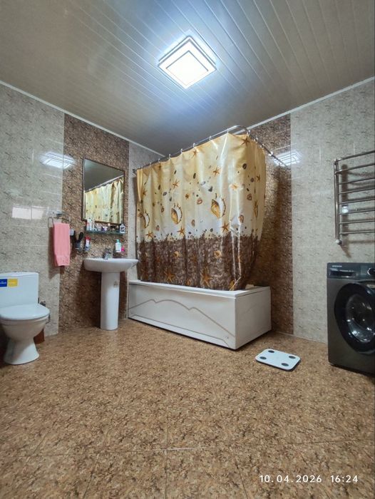 Яккасаройда ховли сотилади