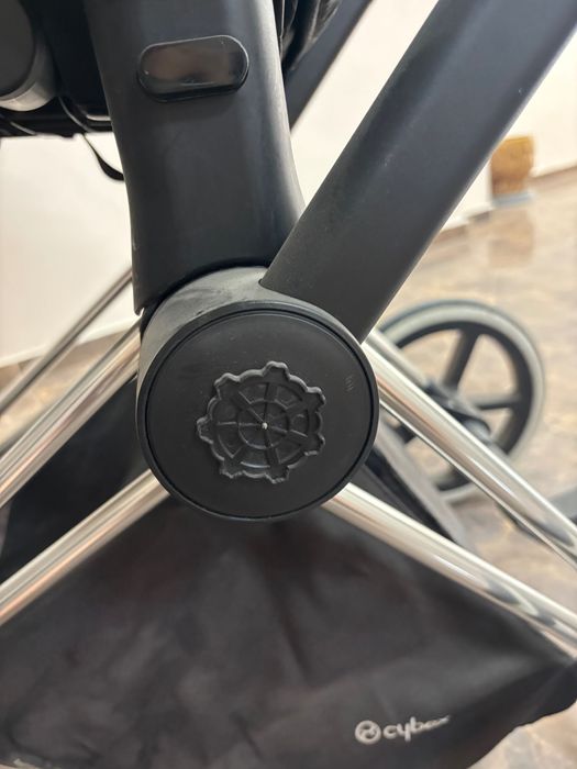 Cyber количка Priam Rebellious