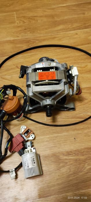 Продам запчасти от стиральной машинки