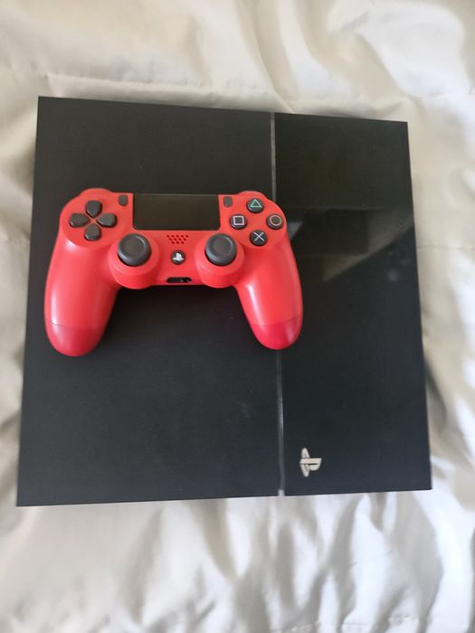 Ps4 + джойстик + 15 игри.