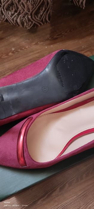 Замшевые женские туфли