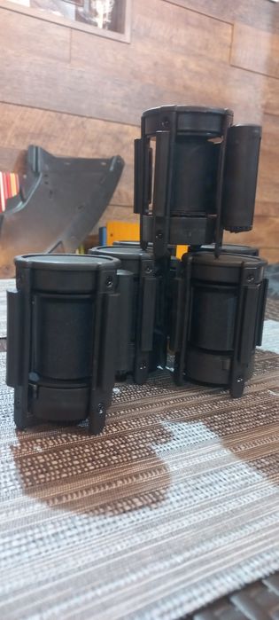 Capete cu bandă retractabilă pentru stâlpi metalici de delimitare !