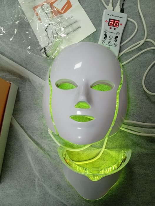 LED маска за лице и шия фотон терапия