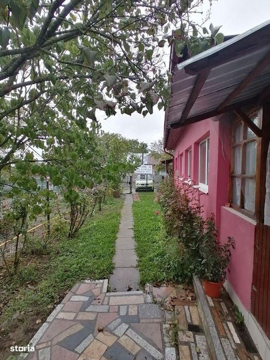 PROPRIETAR -  Casa cu teren de vanzare