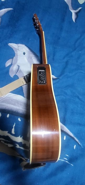 Акустическая Гитара