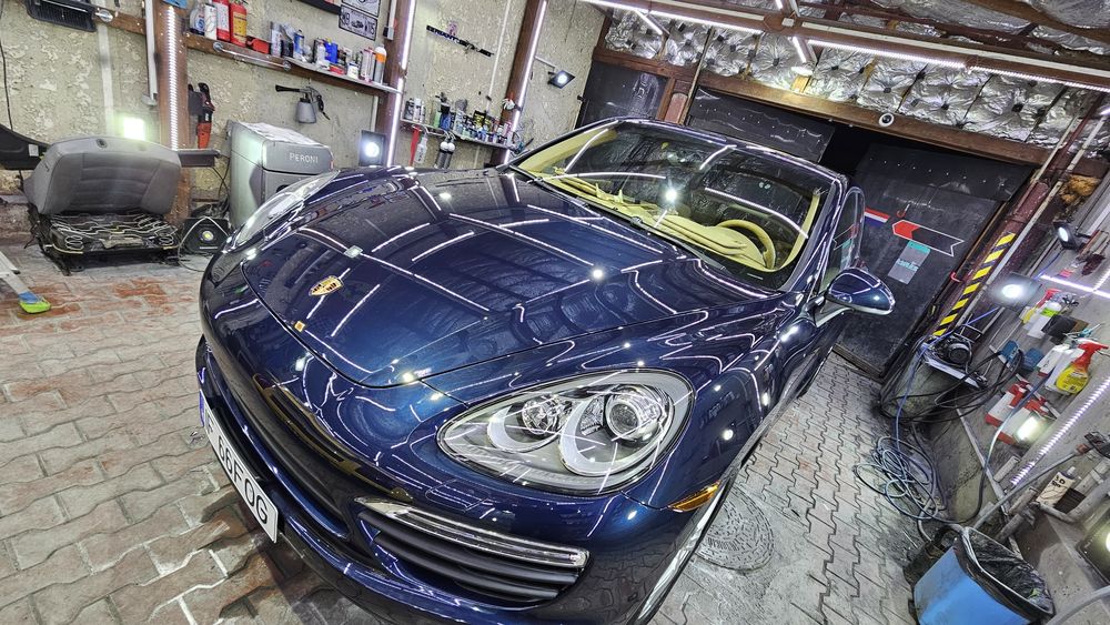 Porsche Cayenne hybrid 3000 cc benzina