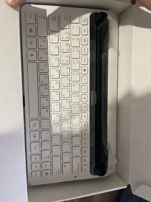 Клавиатура на планшет