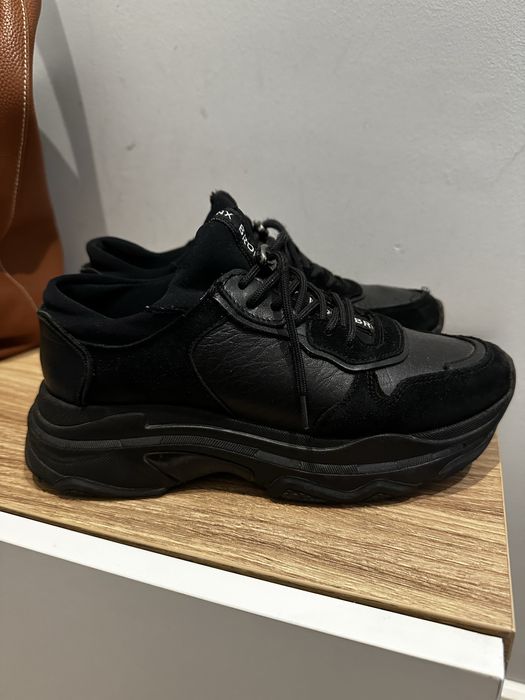 Продам кроссовки бренда Bronx размер 37