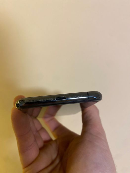 Iphone Xs baterie 100%