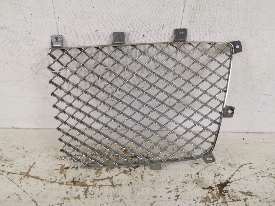 Централна решетка Ляв Бентли Бентайга / Bentley Bentayga Оригинална по