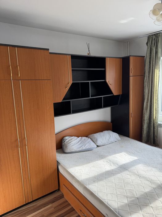 Vand mobila dormitor