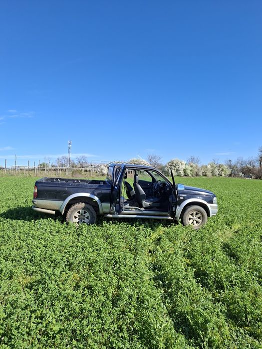 Vând schimb jeep ford ranger