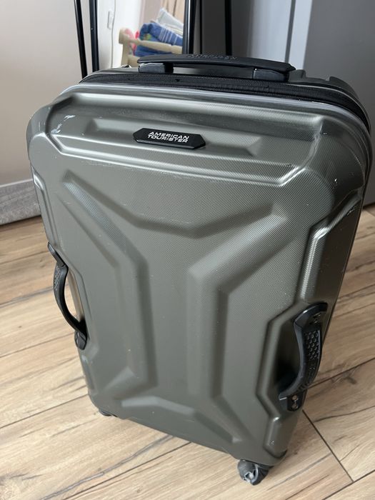 Дорожный чемодан