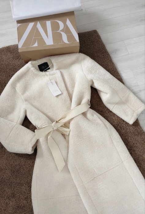 Palton Zara viral cu efect de blana ZW Collection nou cu eticheta