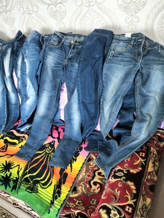 Продам детские джинсы