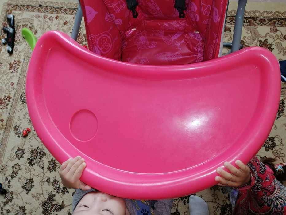 Продам стульчик для кормления.