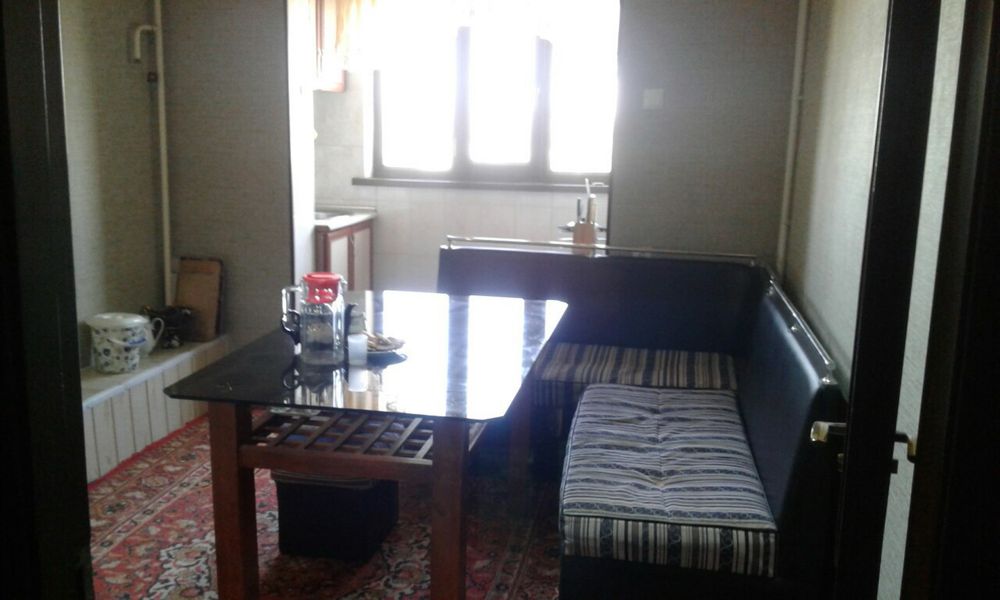 Квартира сотилади уч тепа 2/8/9