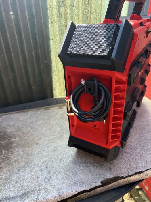 Vand radio santier Milwaukee M18PRCDAB+ model 2024