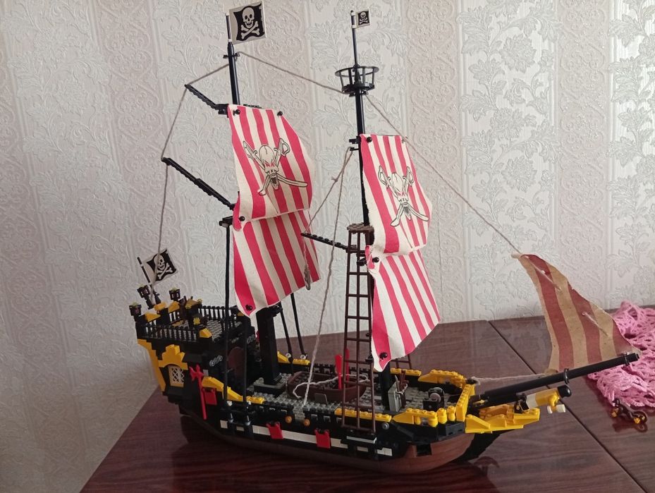 Конструктор Лего Пиратский корабль
