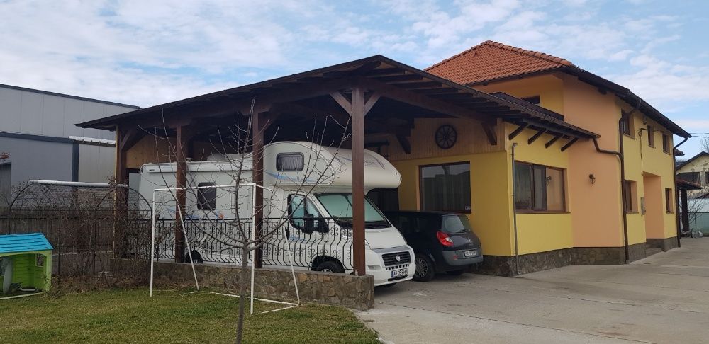 Vand casa / vila Bascov 550 m