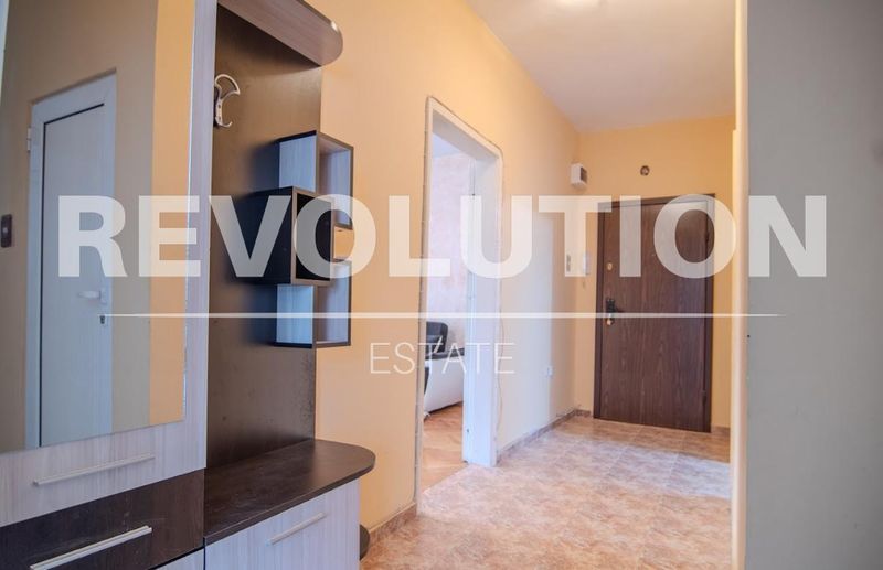 Тристаен апартамент в района на Кършияка