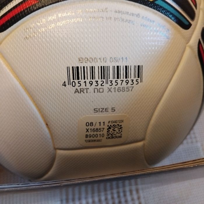 Футболна топка ADIDAS TANGO 2012