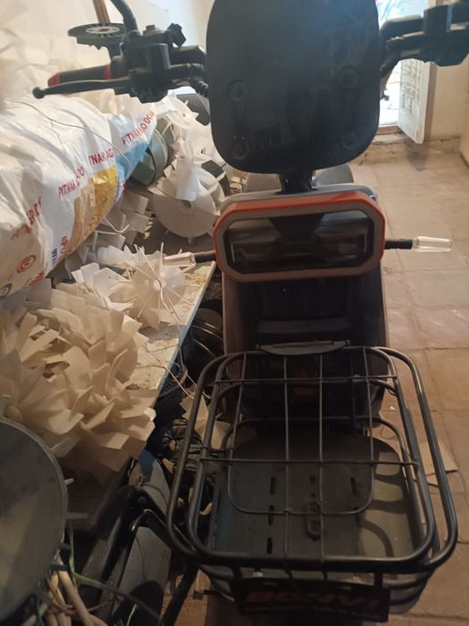 Skuter sotiladi. Kelishiladi.