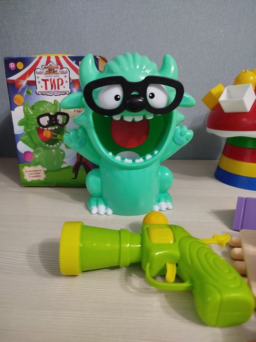 Продам игрушки . Развивающие для детей.