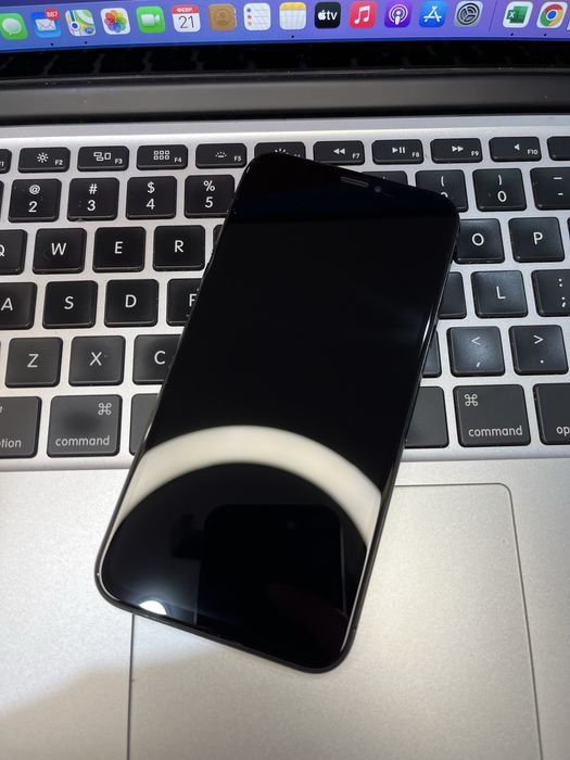 Телефон iPhone XS 64gb