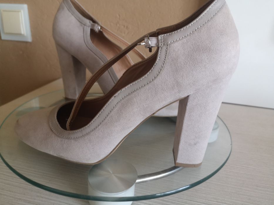 Обувки-велур 41 номер с висок ток