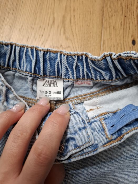 Blugi zara mărime 98