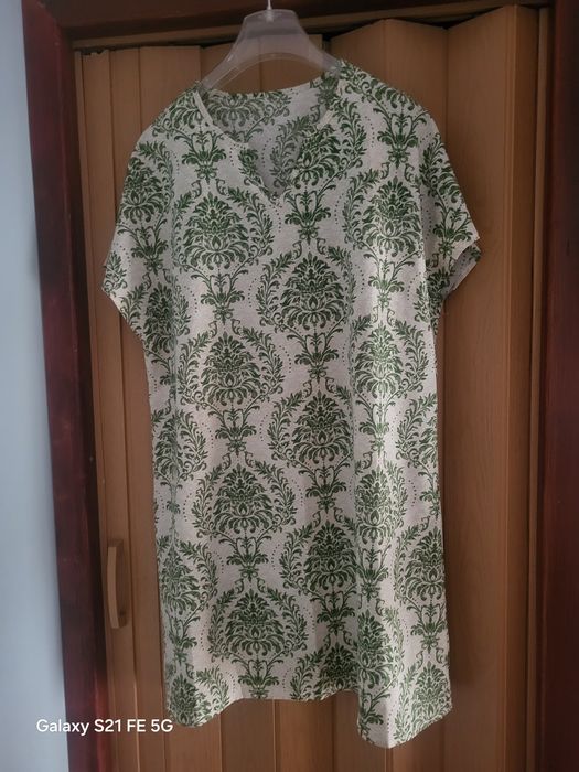 Vând Rochiță Dama