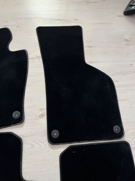Оригинални мокетни стелки VW