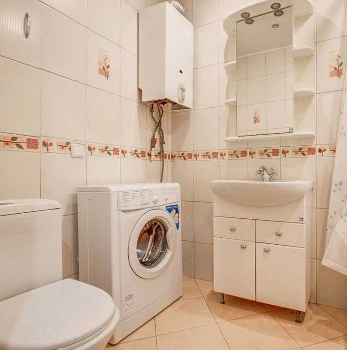 Дава се под наем Къща в Пловдив, Център - 68 кв.м за 348.84 € - Снимка #3