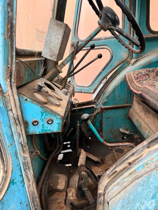 Traktor T-40 ko’k rang