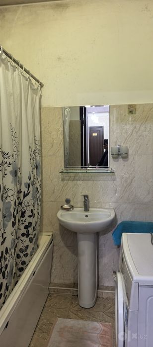 Sevgili Yangi Chosh tepa Navastroyka 3xonali uy Arendaga beriladi