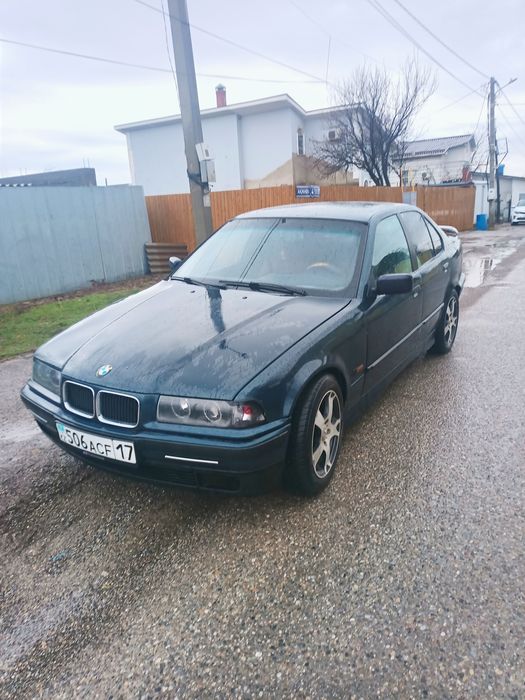Продам бмв е36 на полном ходу.